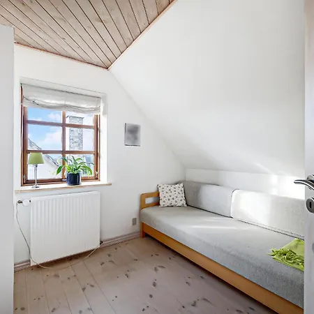 5 Bedroom Gorgeous In Semesterbostad