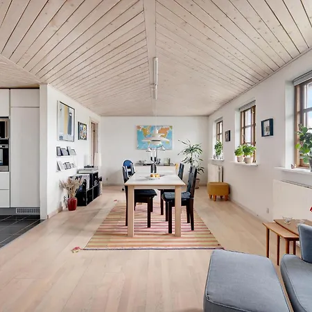 5 Bedroom Gorgeous In